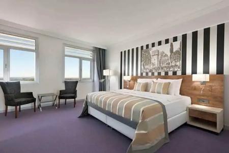 Ramada & Suites by Wyndham Edirne - 39