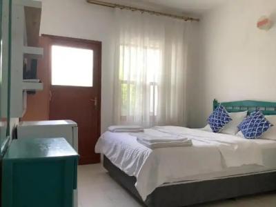 Sunset Boutique & Apartments - 54