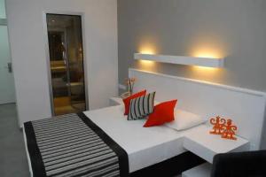 Ladin Hotel, Cesme