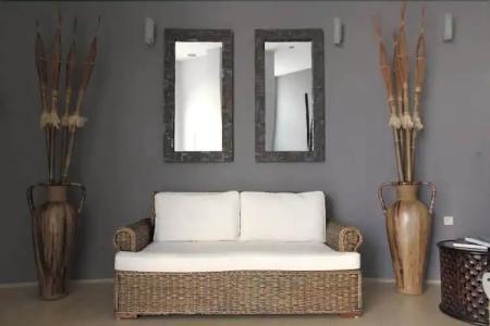 Kondo Suites Und Residence - 2