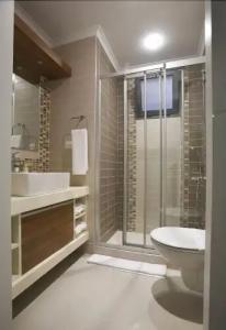 Kondo Suites Und Residence - 9