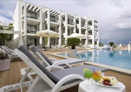 Kondo Suites Und Residence - 15