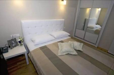 Kondo Suites Und Residence - 5