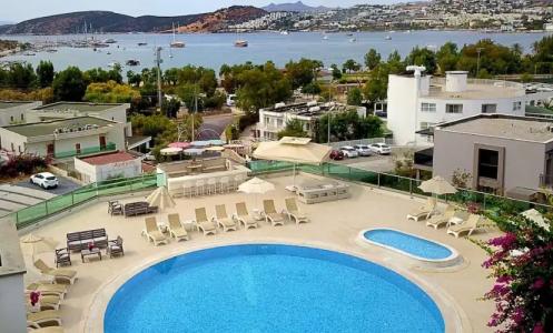 Royal Palm Residence - 107