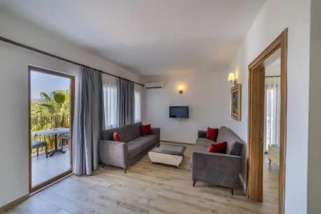 Queen Boutique - 131