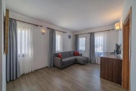 Queen Boutique - 121