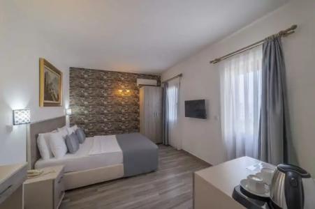 Queen Boutique - 105