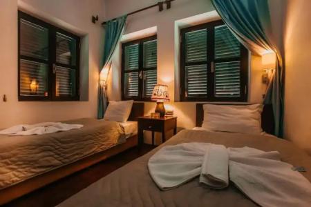 Hadrianus Boutique - 5