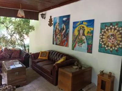 Hadrianus Boutique - 1