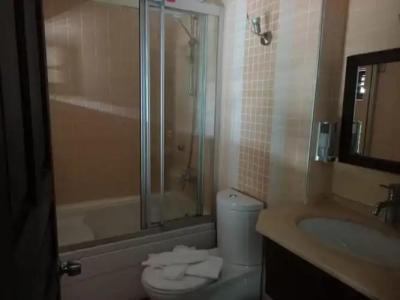 Hadrianus Boutique - 40