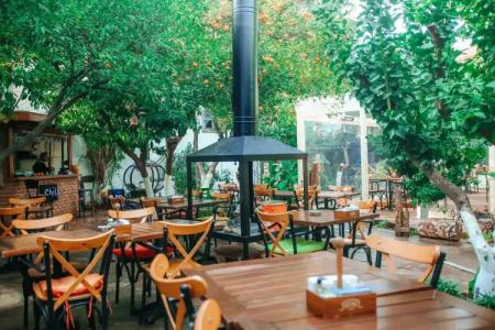 Hadrianus Boutique - 15