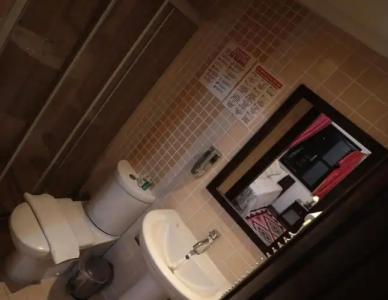 Hadrianus Boutique - 60