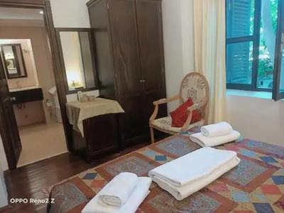 Hadrianus Boutique - 20