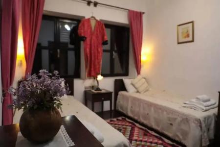 Hadrianus Boutique - 69