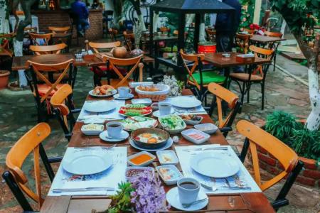 Hadrianus Boutique - 16