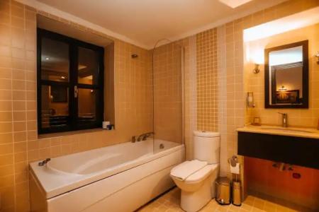 Hadrianus Boutique - 7