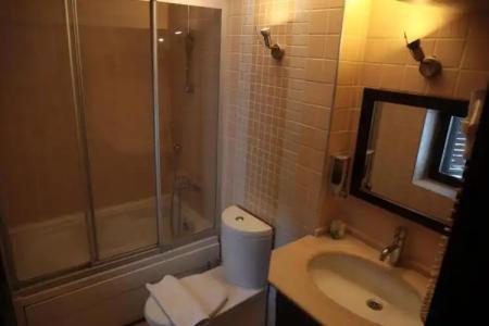 Hadrianus Boutique - 54