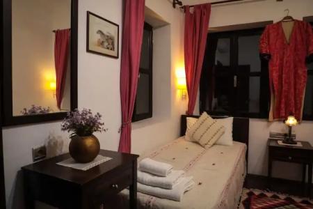 Hadrianus Boutique - 64