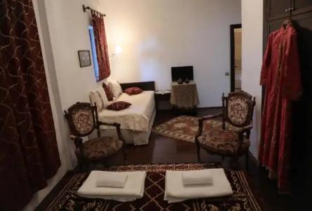 Hadrianus Boutique - 43