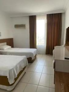 Kleopatra Miray - 58