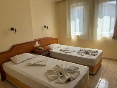 Sailorson Apart - 85