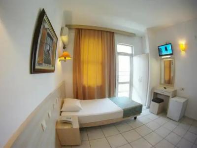 Kleopatra Carina - 73