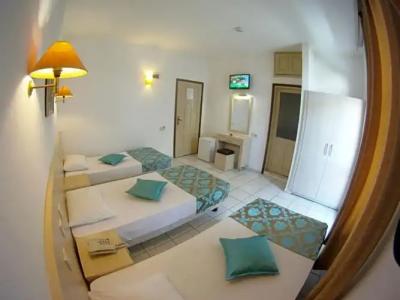 Kleopatra Carina - 76