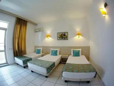 Kleopatra Carina - 78