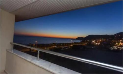 Kleopatra Melissa - 25