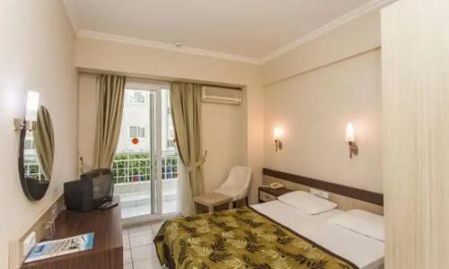 Kleopatra Melissa - 30