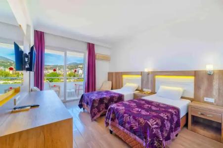 Kleopatra Melissa - 1