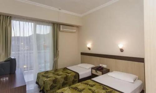 Kleopatra Melissa - 17