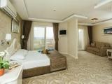 Suite Large room with balcony and with sea view