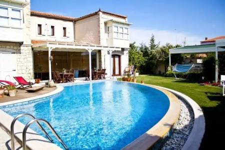 Sedirli Ev Alacati - 13