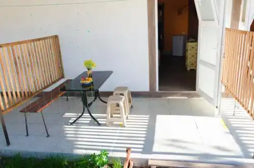 Guest House 15a - 64