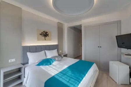 La Brezza Suite & - 4