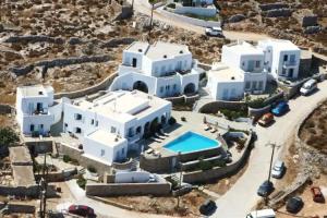 Solaris, Folegandros Town