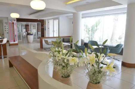 Side Resort Annex - 1