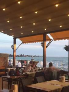 Sun Flower Apart - 4