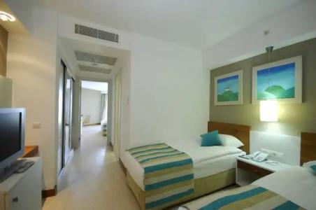 Sunis Evren Beach Resort & Spa - 4