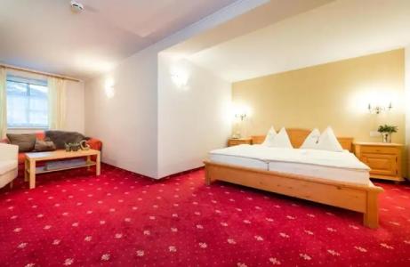 Goldener Hirsch - 15