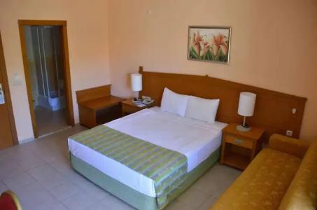 Palm Wing Beach Resort - 5