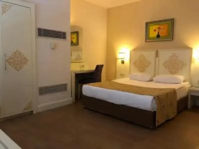 Crystal Admiral - 69