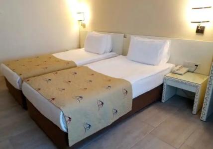 Crystal Admiral - 74