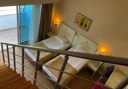 Crystal Admiral - 73