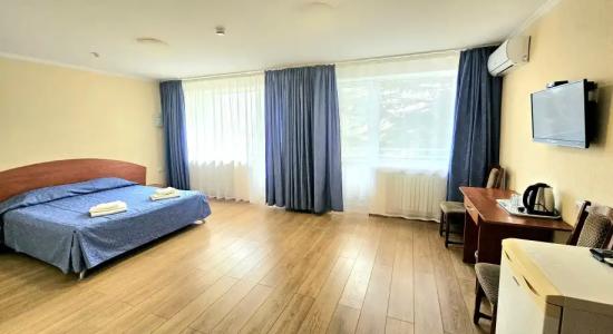 Gostinichnyij Kompleks Tavriya - 81