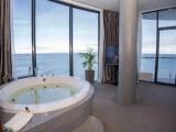 2 Bedrooms Suite with balcony and with sea view