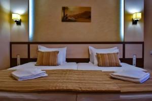 7 Sky Hotel Klinicheskaya Street, Kiev