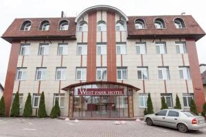 West Park Hotel, Kiev