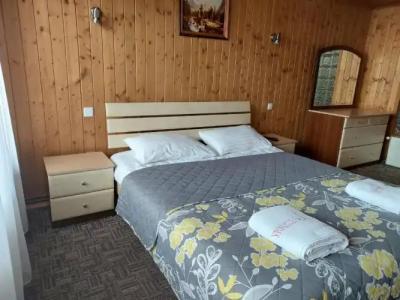 Urochyshe Vyshnya - 25